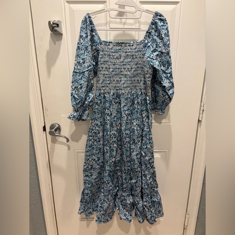 LOVESHACKFANCY
Minnie tiered smocked floral-print cotton-poplin midi dress - Picture 6 of 8